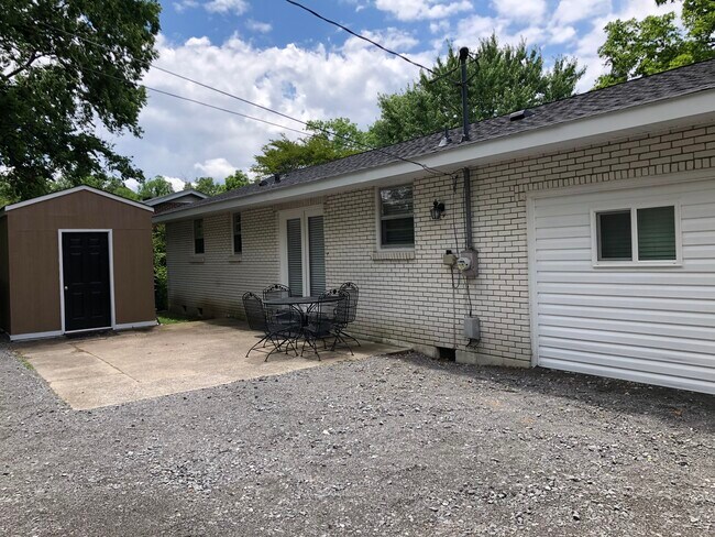 Building Photo - 394 Annex Ave