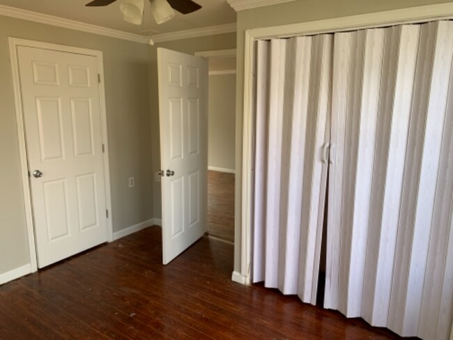 Foto del edificio - 911 E Ash St