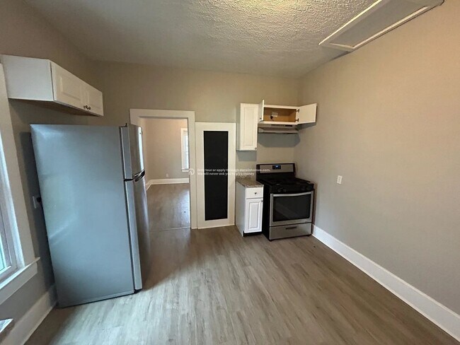 Foto del edificio - 624 Dresden Ave