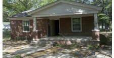 Primary Photo - 2203 Little St