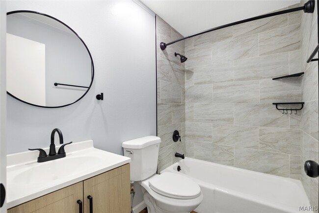 Building Photo - 606 Rue Montand Dr