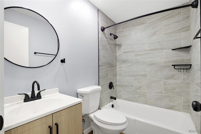 Foto del edificio - 606 Rue Montand Dr