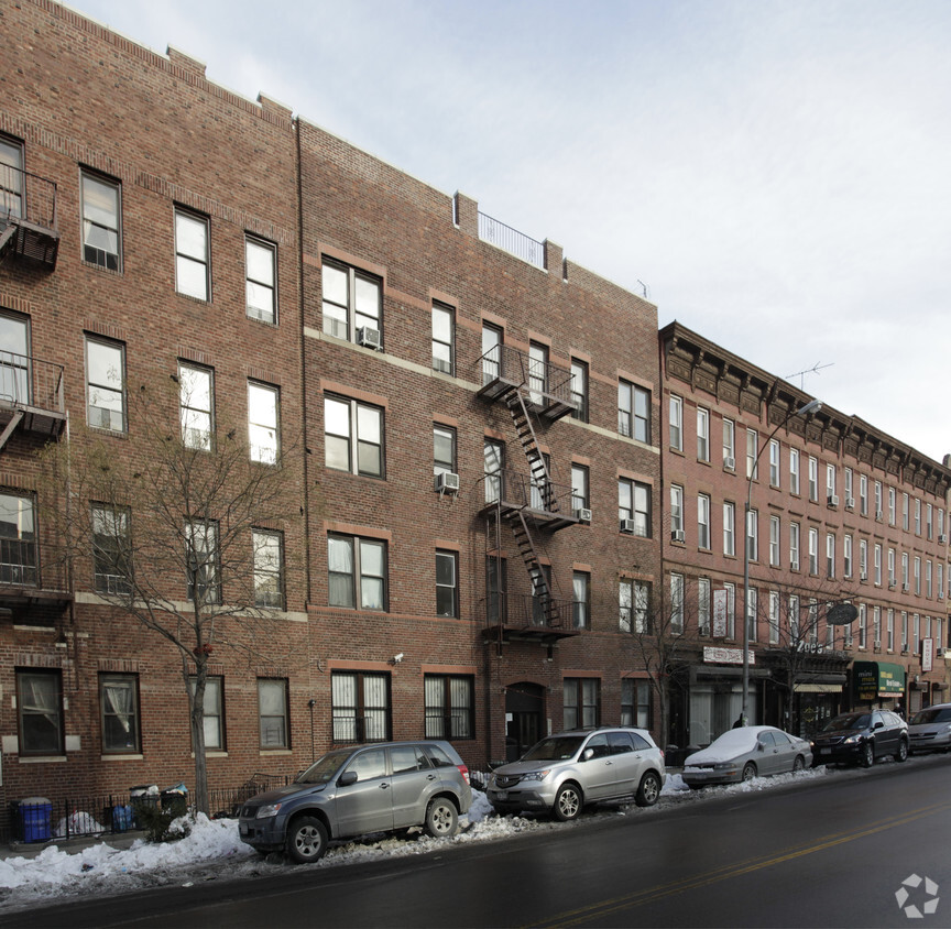 Foto principal - 115 Greenpoint Ave