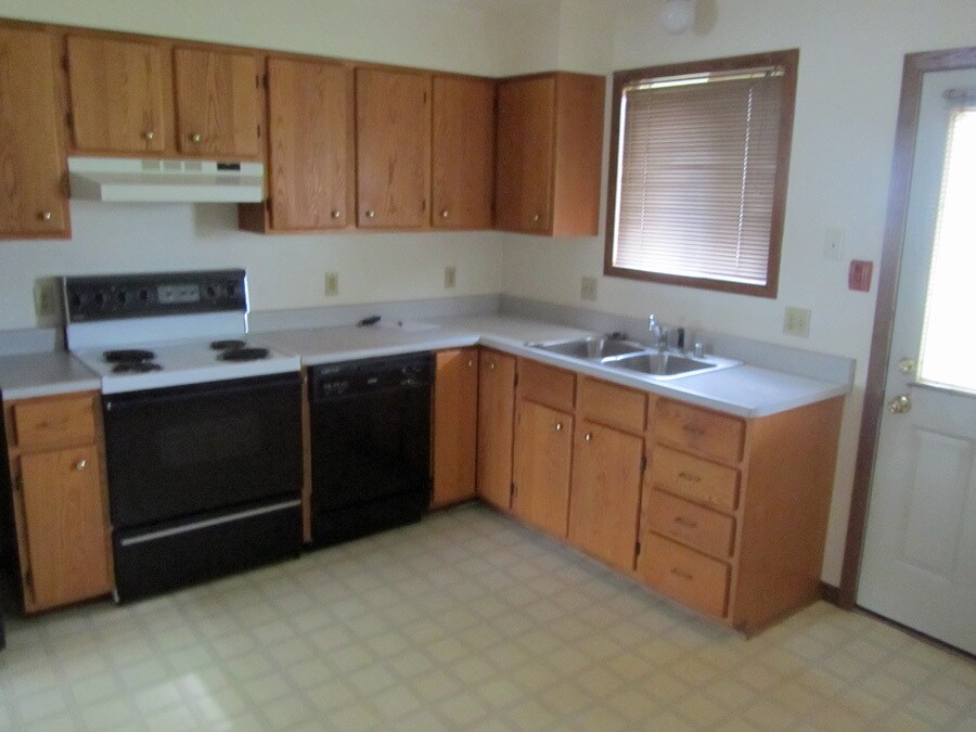 Kitchen view - 2000 Mason Rd
