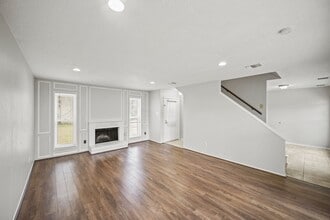 Building Photo - 10814 Sugar Hill Dr
