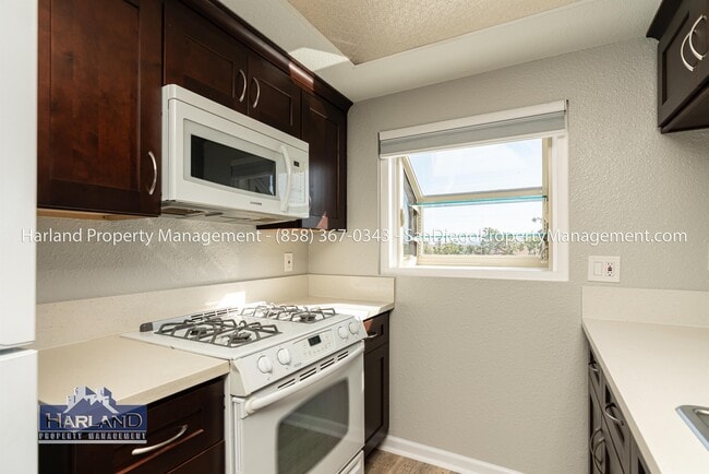 Building Photo - 9244 Mast Blvd