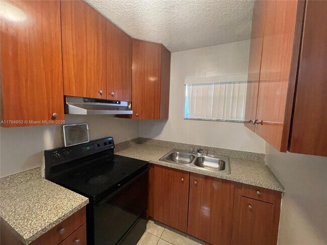 Foto del edificio - 716 SW 16th Ave