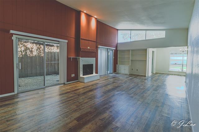 Foto del edificio - 7040 Briarmeadow Dr