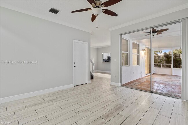 Building Photo - 3 br, 2.5 bath House - Rock Creek