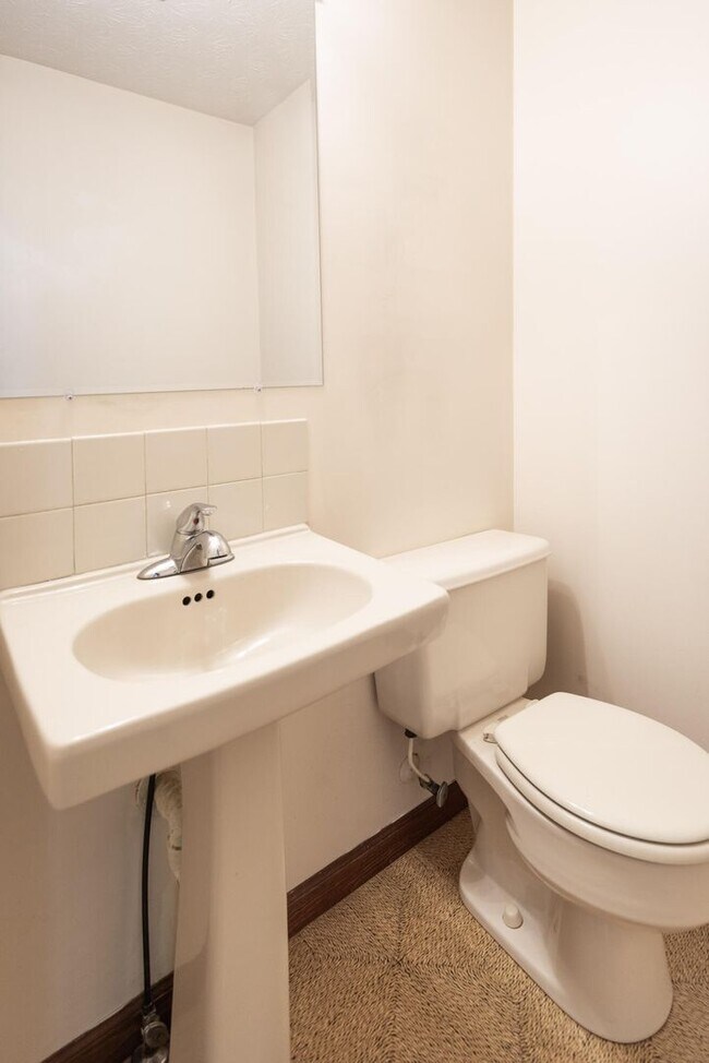 Foto del edificio - 3 bedroom 2 full bath house