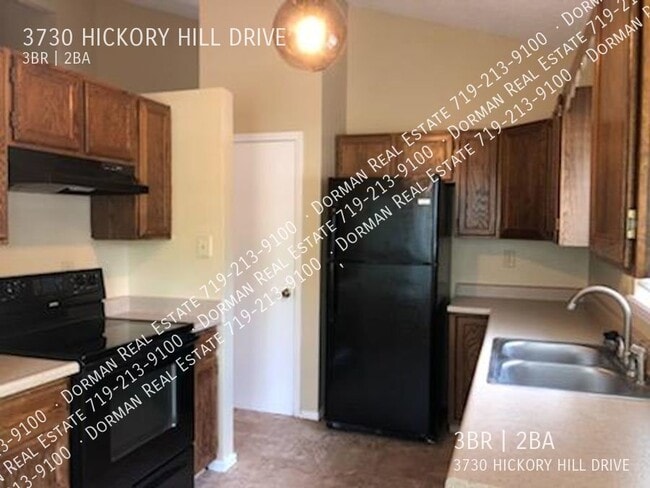 Foto del edificio - 3 Bedroom, Tri-level for lease