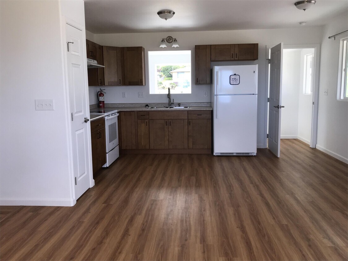 Primary Photo - 1090 Makawao Ave