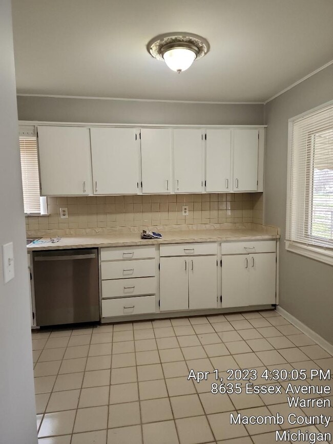 Building Photo - 8635 Essex Ave