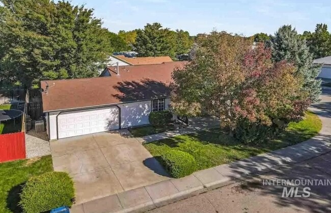 Building Photo - 230 War Eagle Dr