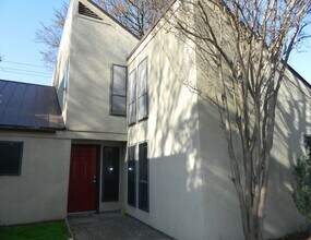 Building Photo - 8607 Fathom Cir