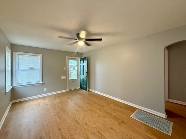 Foto del edificio - 440 N Indiana Ave