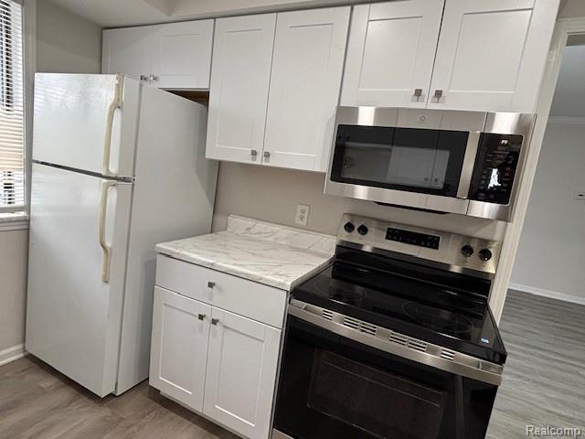 Foto del edificio - 250 E Thirteen Mile Rd