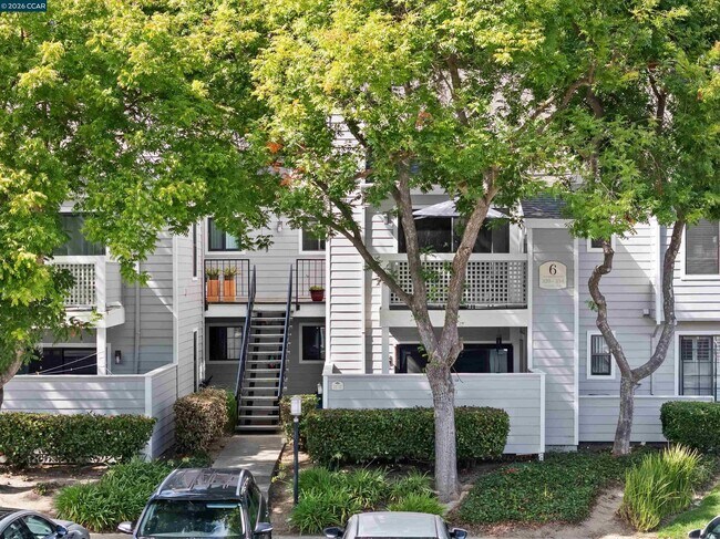 Foto del edificio - 332 Eastridge Dr