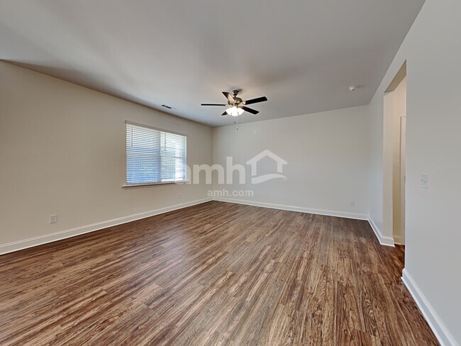 Foto del edificio - 3282 Oakfields Rd
