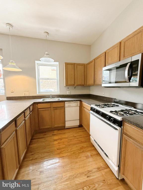 Building Photo - 1625 S 9th St