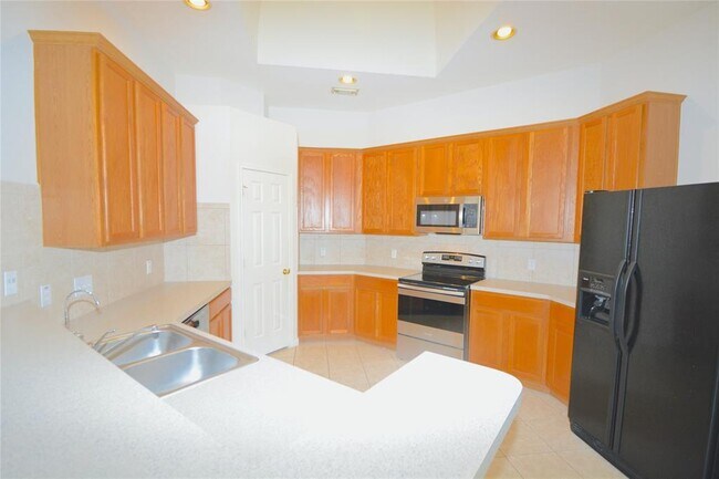 Foto del edificio - 5911 Mettler Ln