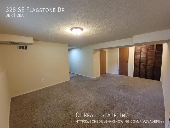 Building Photo - 328 SE Flagstone Dr