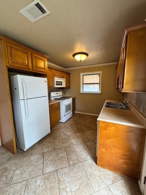 Foto del edificio - Newly Available in The Village