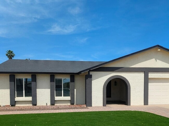 Foto del edificio - 1016 W Manhatton Dr
