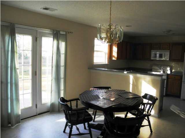 Building Photo - Great Home in Moncks Corner