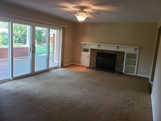 Foto del edificio - 4-bedroom, 2 bathroom unfurnished home in Stevensville