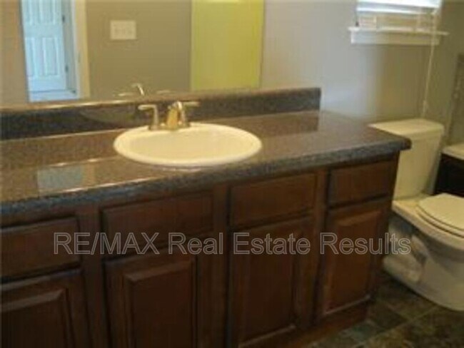 Foto del edificio - 3553 Reynolds Ave