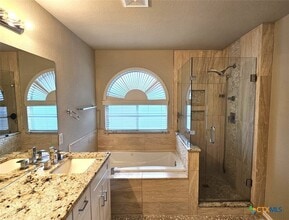 Building Photo - 400 Apache Ledge