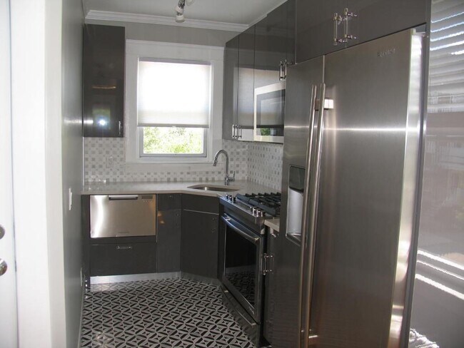 Foto del edificio - 144-146 Woodbine St