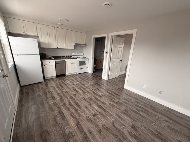 Photo du bâtiment - 1 ELM COURT