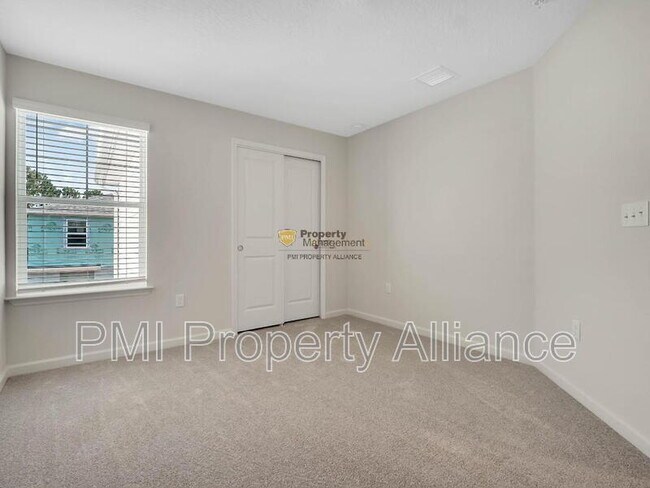 Building Photo - 2980 Oak Park Way