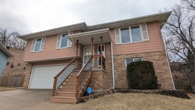 Building Photo - 27 Ellis Cir