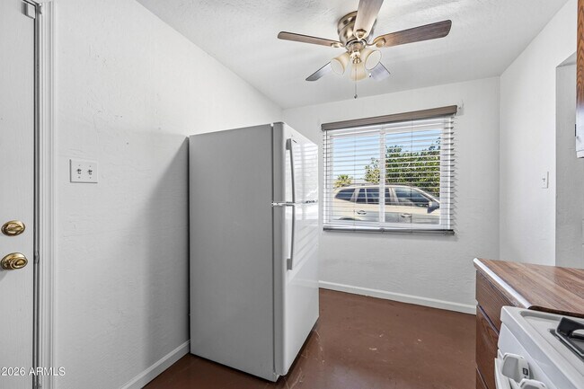 Foto del edificio - 4326 N 13th Pl