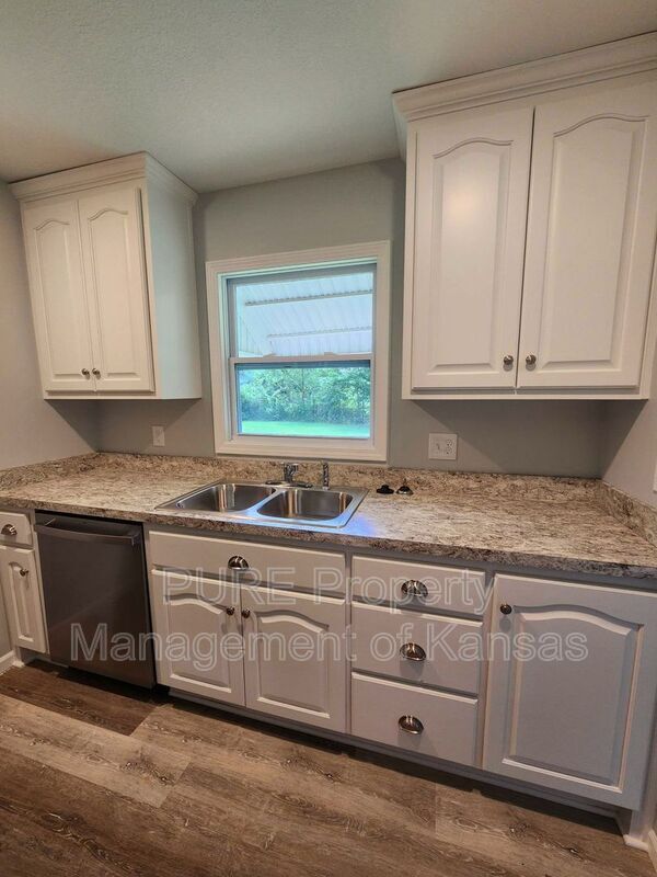 Building Photo - 2617 SW Eveningside Dr