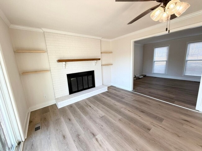 Building Photo - 140 Stonemill Drive