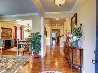 Building Photo - Beautiful 4 bedroom 3.5  bath home in Ashland