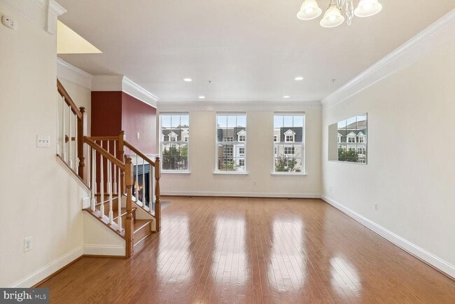 Building Photo - 11 Gardenside Pl