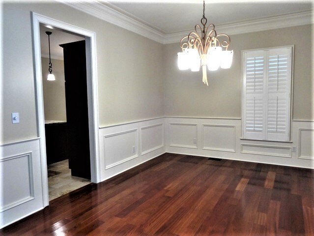 Building Photo - 246 River Oak Drive