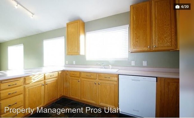 Foto del edificio - 432 E Penney Ave