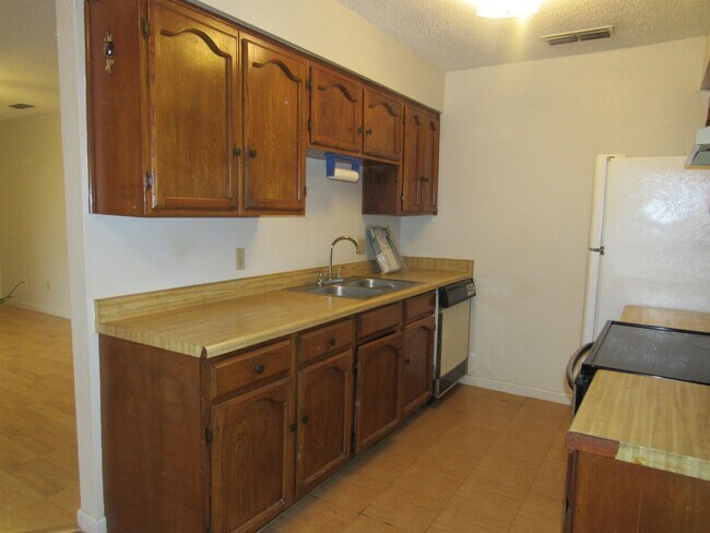 Foto del edificio - 5302 Springfield Ave