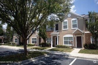 Building Photo - 8121 Summer Palm Ct