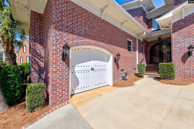 Building Photo - 108 Raymond Cir