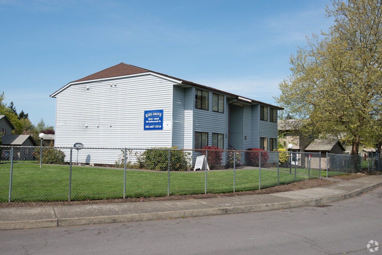 Building Photo - 18423 NE Multnomah St