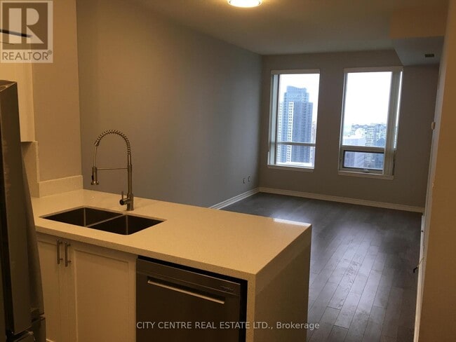 Building Photo - 388-2388 Prince of Wales Dr