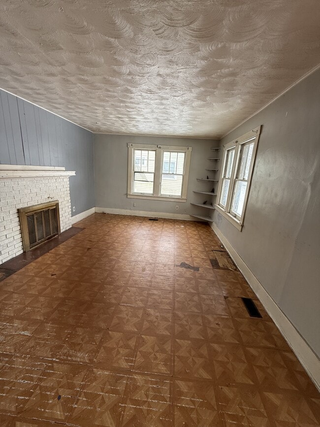 Foto del edificio - 1512 N Walnut Grove Ave