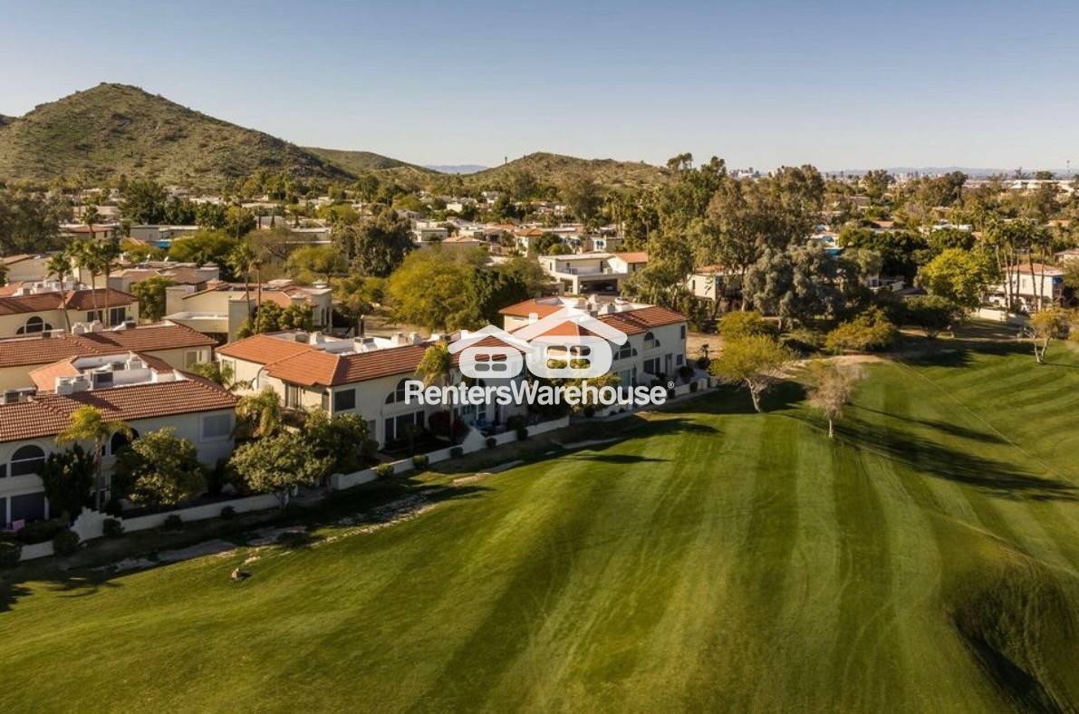 Foto principal - 8805 S 51st St